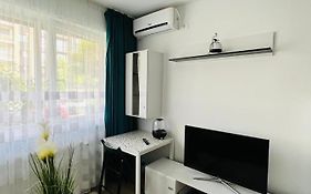 Kiki Home